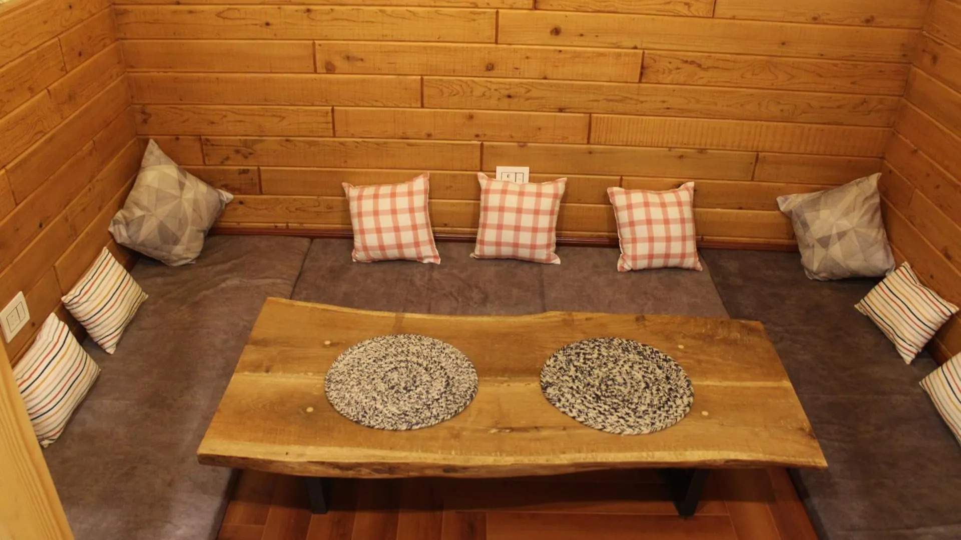 Silentwoods Homestay Shimla