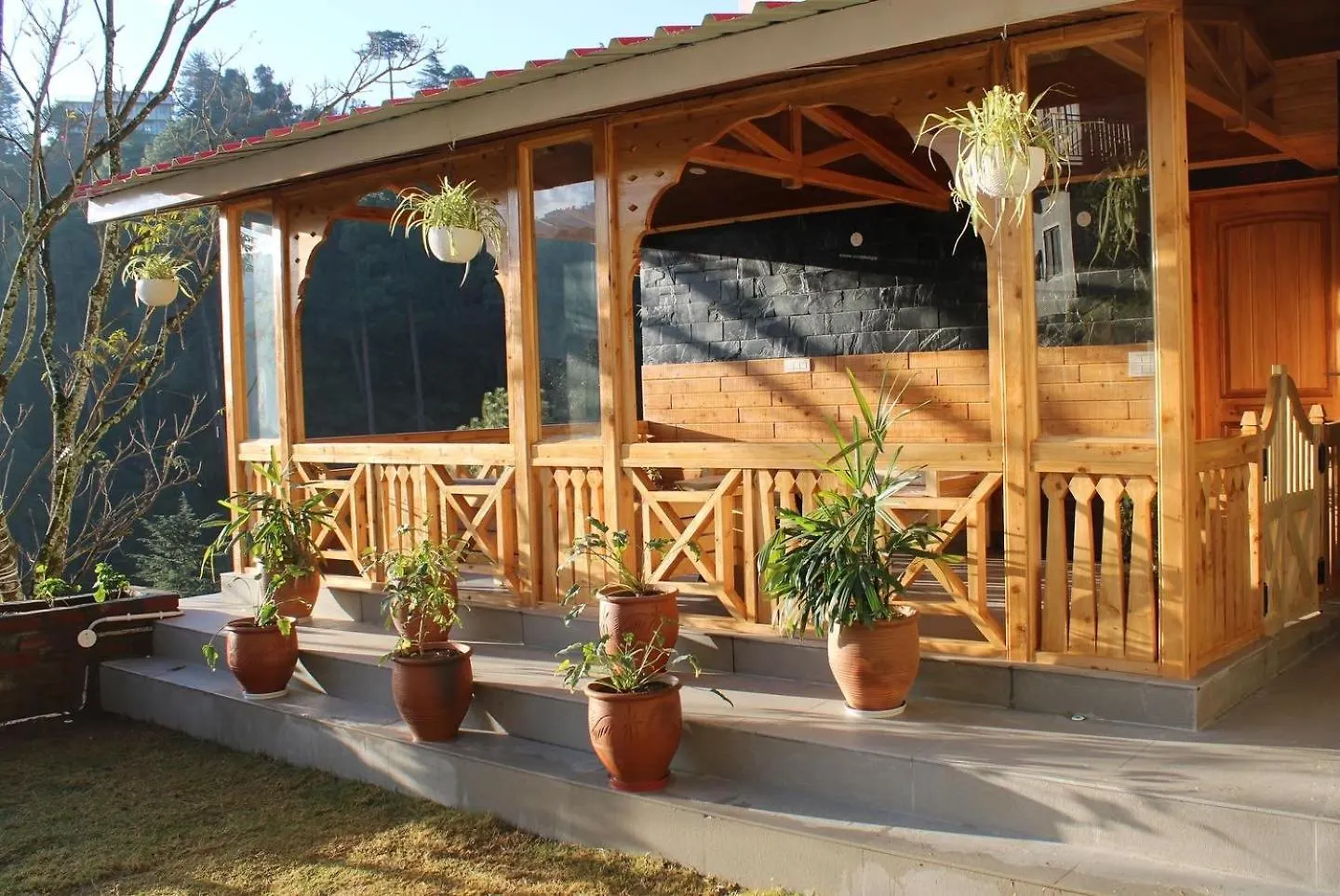 Silentwoods Homestay Shimla Hindistan